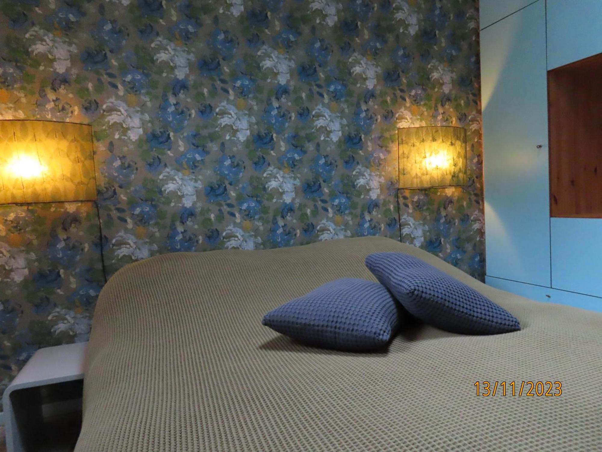 Vakantiehuis Onder De Peppel Met Sauna En Jacuzzi Wijk en Aalburg Exteriör bild